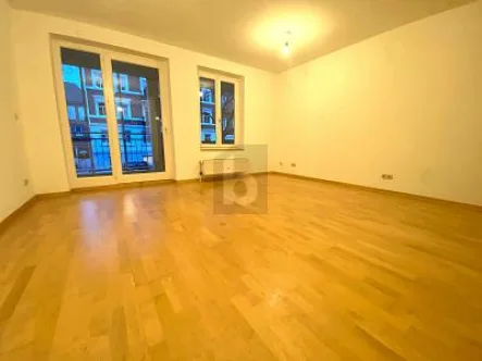  - Wohnung kaufen in Hamburg Eppendorf - STILVOLL - TOP LAGE - LOGGIA