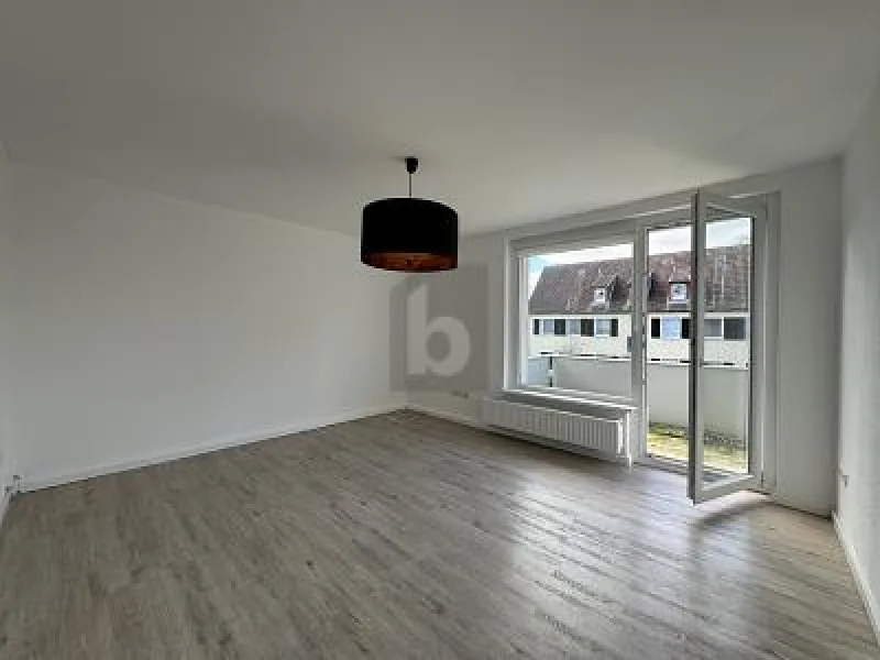  - Wohnung kaufen in Braunschweig - SANIERT - EBK - 3 ZIMMER - BALKON