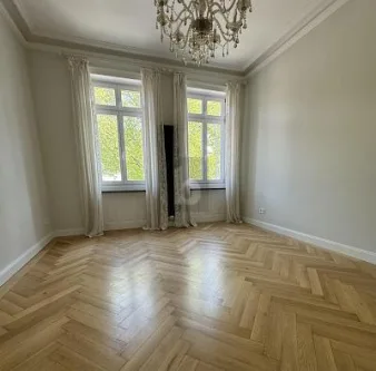  - Wohnung kaufen in Baden-Baden - LUXURIÖS MIT ALTBAUCHARME