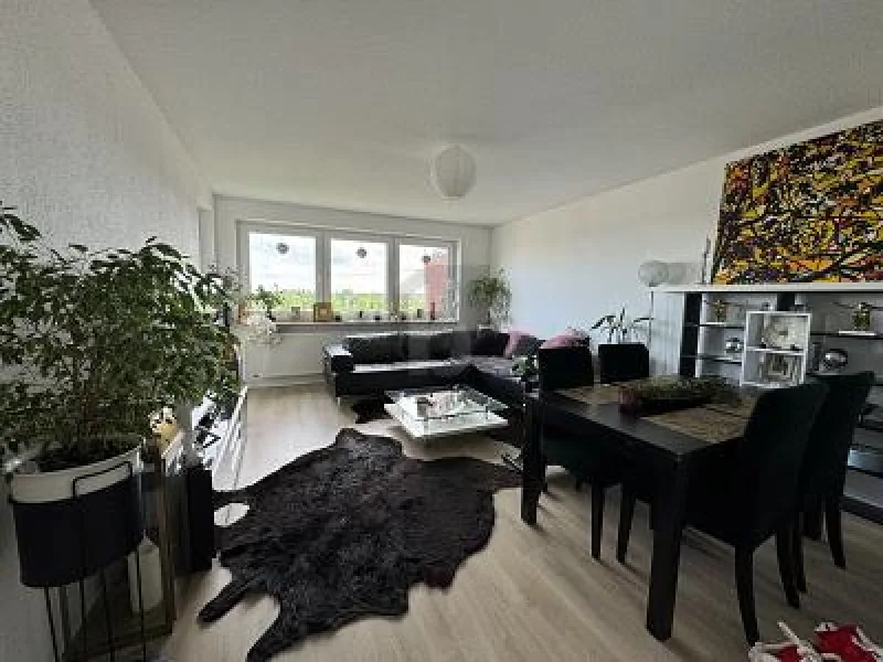  - Wohnung kaufen in Hannover - KERNSANIERT UND MODERN MIT BALKON