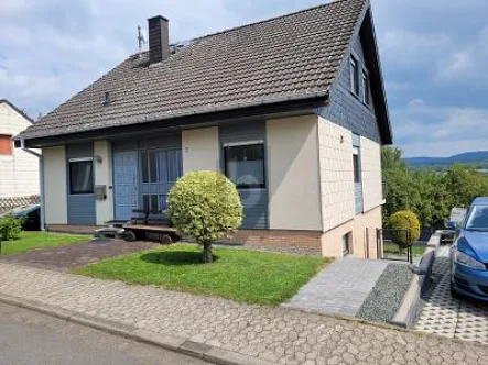  - Haus kaufen in Thalfang - FAMILIENIDYLLE MIT GROßEM GARTEN IN ZENTRALER LAGE