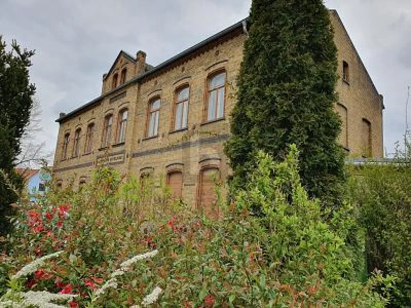  - Haus kaufen in Dorna - HISTORISCHER GASTROTANZSAAL 