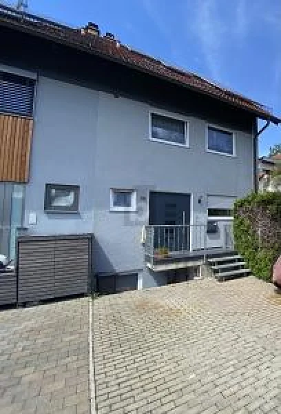  - Haus kaufen in Albershausen - CHARMANT IN RUHIGER LAGE MIT GARTEN + BALKON