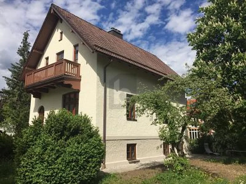  - Haus mieten in München - GROSSZÜGIGER ALTBAU MIT GARTEN - BEZUGSFREI