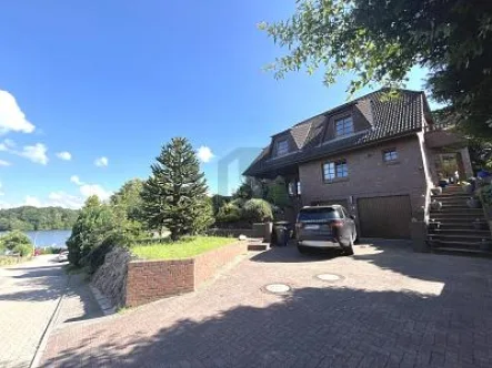  - Haus kaufen in Borgstedt - SEEBLICK, SPA BEREICH UND VIEL WOHNRAUM