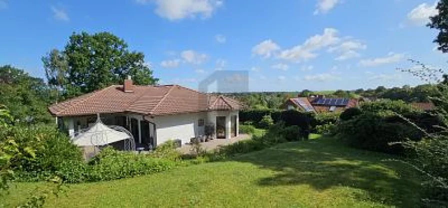  - Haus kaufen in Neustadt in Holstein - TRAUMHAFTE ALLEINLAGE MIT WUNDERBAREM FERNBLICK