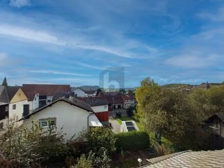  - Haus kaufen in Gedern - ADÄQUATER WEITBLICK MIT NEBENEINKOMMEN