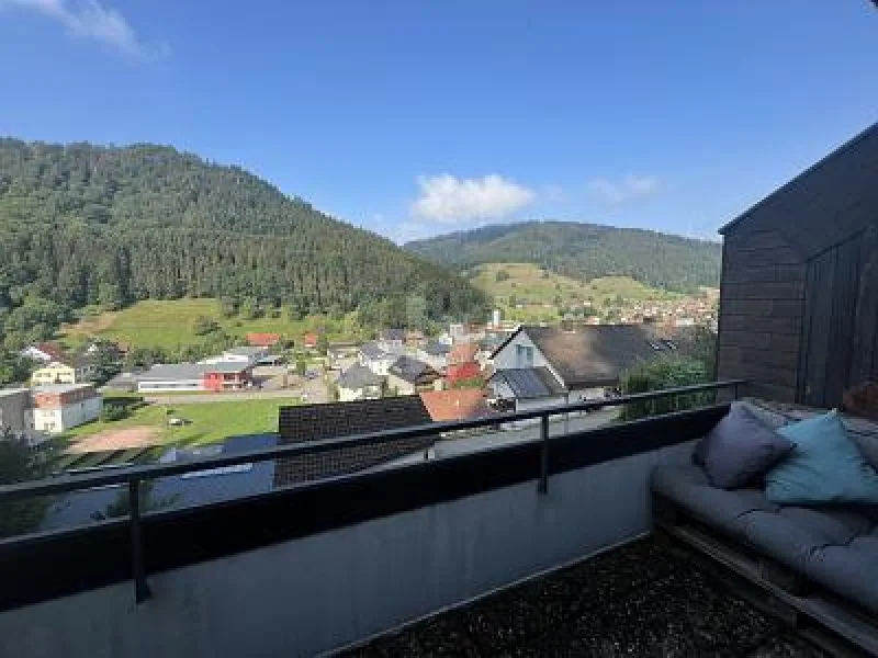  - Wohnung kaufen in Wolfach - LICHTDURCHFLUTETE FAMILIENOASE MIT AUSBLICK