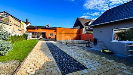  - Haus kaufen in Sasbach am Kaiserstuhl - GROßZÜGIG MIT DORFCHARAKTER + SOLARTHERMIE