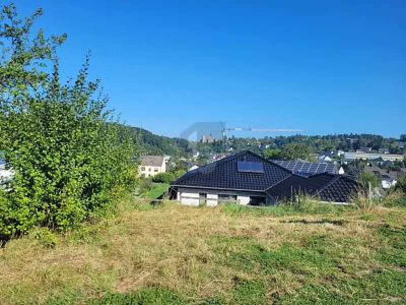  - Grundstück kaufen in Schönecken - BAUEN MIT BURGBLICK