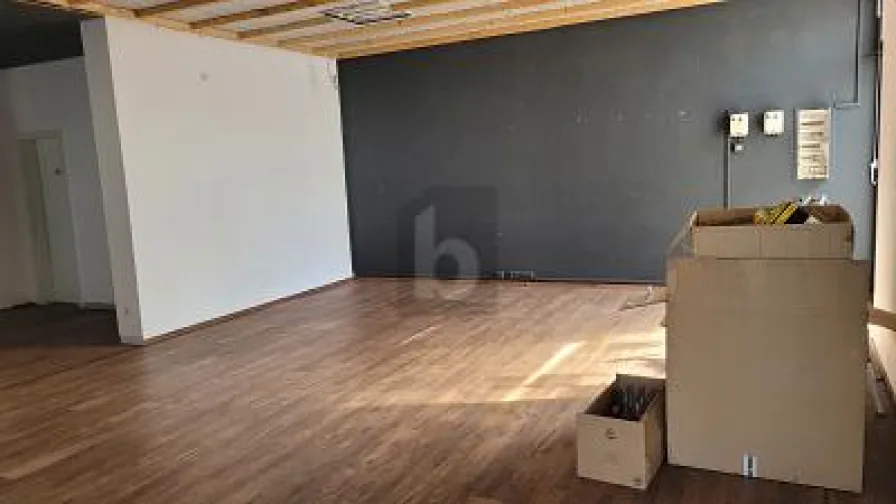  - Büro/Praxis mieten in Zeltingen-Rachtig - ATTRAKTIVE, HELLE GEWERBERÄUME MIT VIEL PLATZ