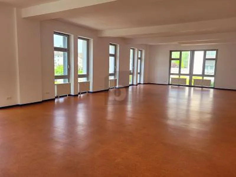  - Büro/Praxis mieten in Traben-Trarbach - MODERNE ARBEITS- UND BEHANDLUNGSRÄUME