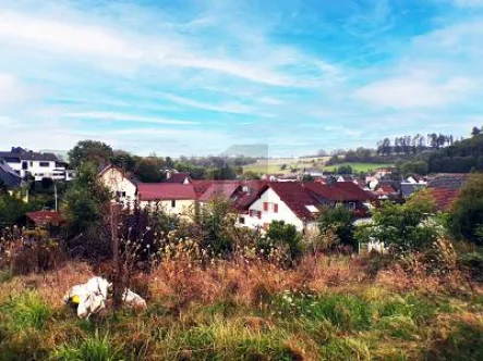  - Grundstück kaufen in Grävenwiesbach - RUHE UND SONNE PUR