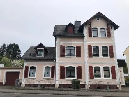  - Haus kaufen in Weilburg - ZENTRALES WOHNEN MIT RENDITEPOTENTIAL!