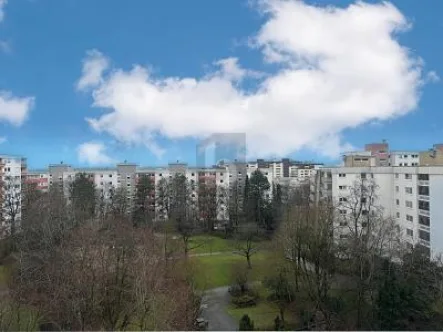  - Wohnung kaufen in Germering - EINZUGSBEREIT: WOHNEN MIT BALKON UND WEITBLICK