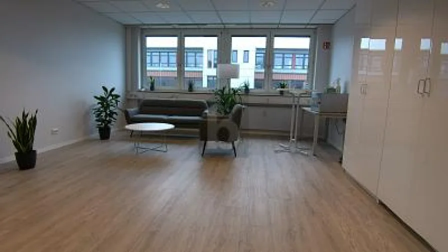  - Büro/Praxis mieten in Hamburg Hamm-Mitte - LICHTDURCHFLUTET IN TOP-LAGE MIT LASTENAUFZUG