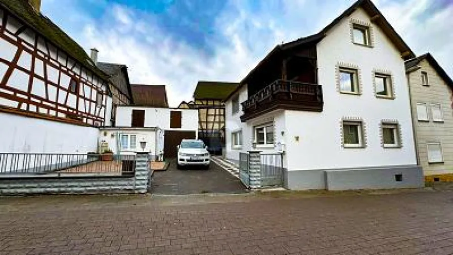  - Haus kaufen in Weilburg - MODERNISIERTE ALTBAUPERLE MIT STIEL UND CHARME