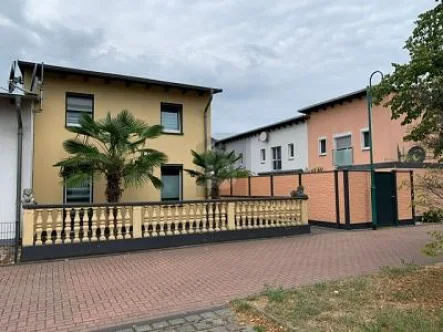  - Haus kaufen in Duisburg - FAMILIENTRAUM MIT MEDITERRANEM FLAIR