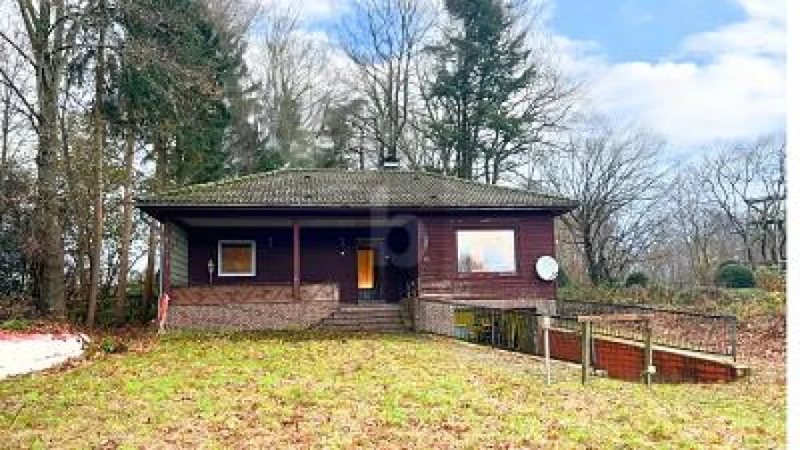  - Haus kaufen in Warder - IHR SEEBLICK-TRAUM MIT ANGRENZENDER PFERDEKOPPEL