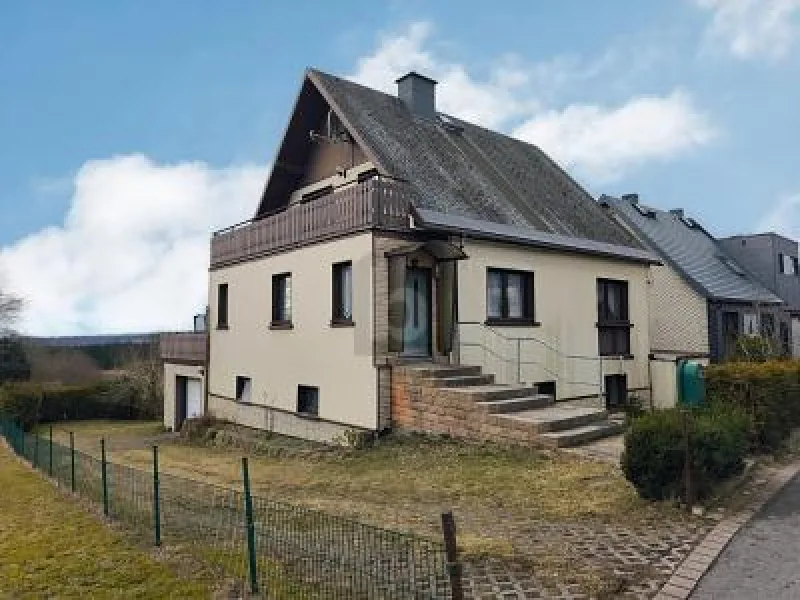  - Haus kaufen in Neustadt am Rennsteig - LICHTDURCHFLUTETES ZUHAUSE MIT SONNENTERRASSE