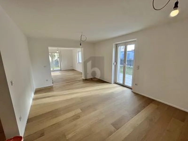  - Wohnung kaufen in Adelsried - MODERN, HELL UND STILVOLLES DESIGN