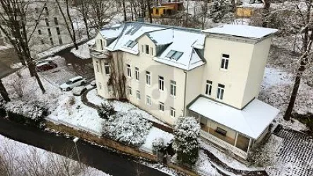  - Haus kaufen in Suhl - EXKLUSIVE VILLA - GEWERBE MIT  17 STELLPLÄTZEN