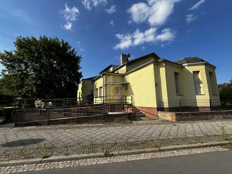  - Haus kaufen in Forst (Lausitz) - SPITZENMÄßIGE RENDITEN!