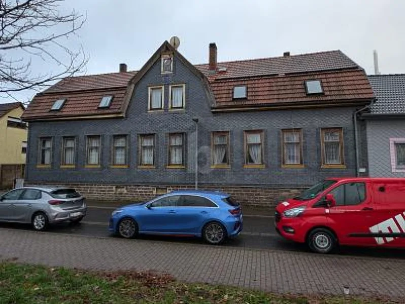  - Haus kaufen in Zella-Mehlis - ZENTRAL, VIEL PLATZ UND SUPER RENDITE MÖGLICH