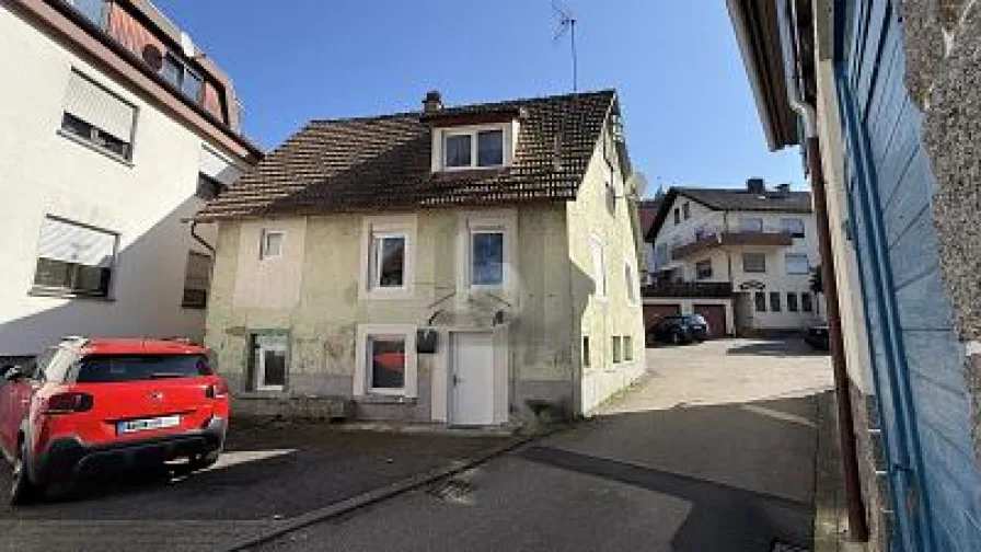  - Haus kaufen in Hausach - SANIERUNGSOBJEKT IM ORTSKERN