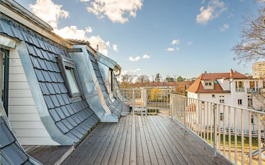 Dachterrasse - Wohnung kaufen in Berlin - Genießen Sie den malerischen Ausblick von Ihrer atemberaubenden Dachterrasse