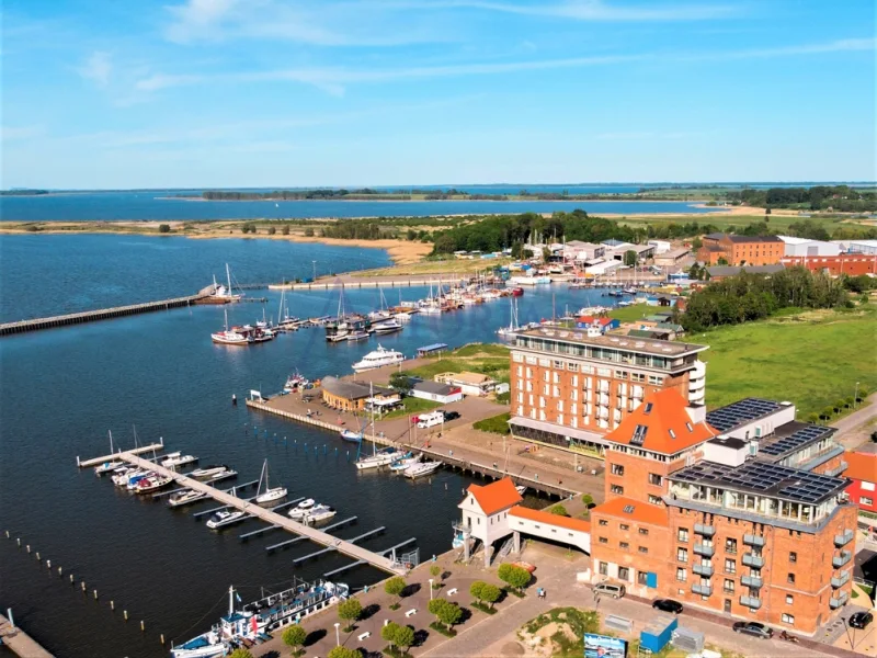  - Wohnung kaufen in Barth - Einmaliger Blick aufs Wasser im historischen Speicher