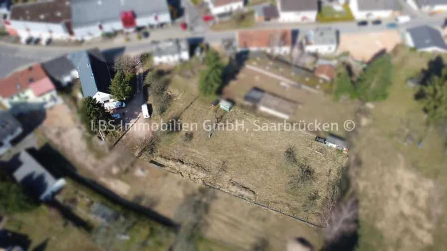 Luftbild - Grundstück kaufen in Wadern - Baugrundstück in Noswendel - vielfältig nutzbar