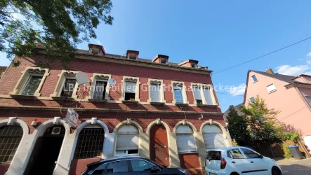 Ansicht Vorderseite - Haus kaufen in Völklingen - Mehrfamilienhaus in Völklingen-Fenne - bis zu 6 Wohneinheiten - ca. 470 m² Wohnfläche