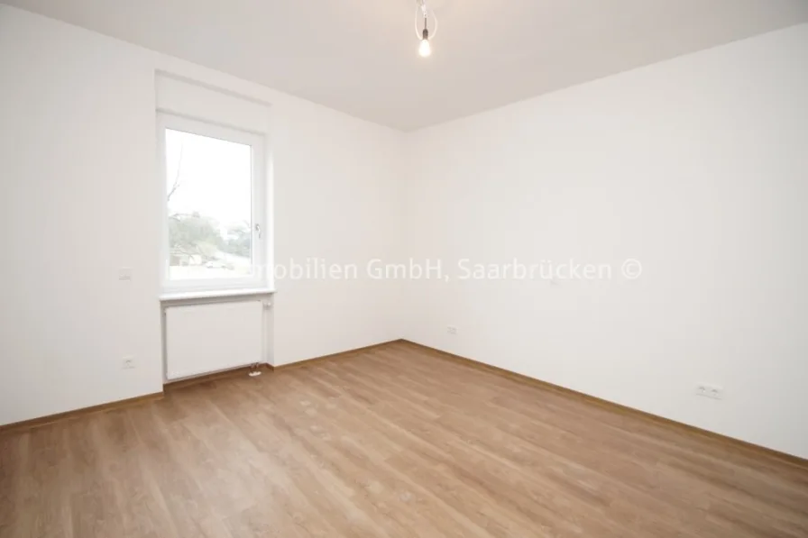 Schlafen - Wohnung mieten in Beckingen - Erdgeschosswohnung mit Küche und Stellplatz in Beckingen-Reimsbach