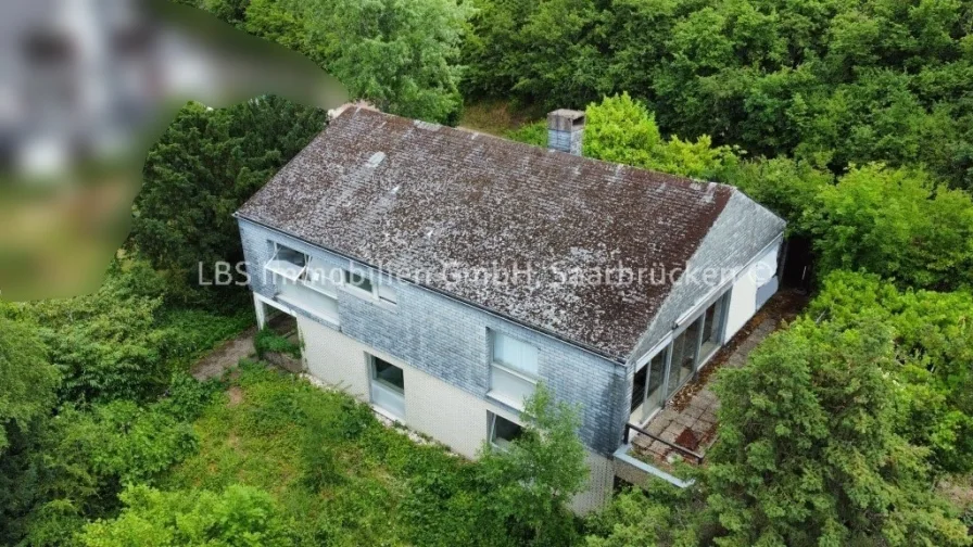 Außenansicht - Haus kaufen in Trier - Trier Heiligkreuz - Traumhaus im Dornröschenschlaf in exklusiver Lage über den Dächern der Stadt 