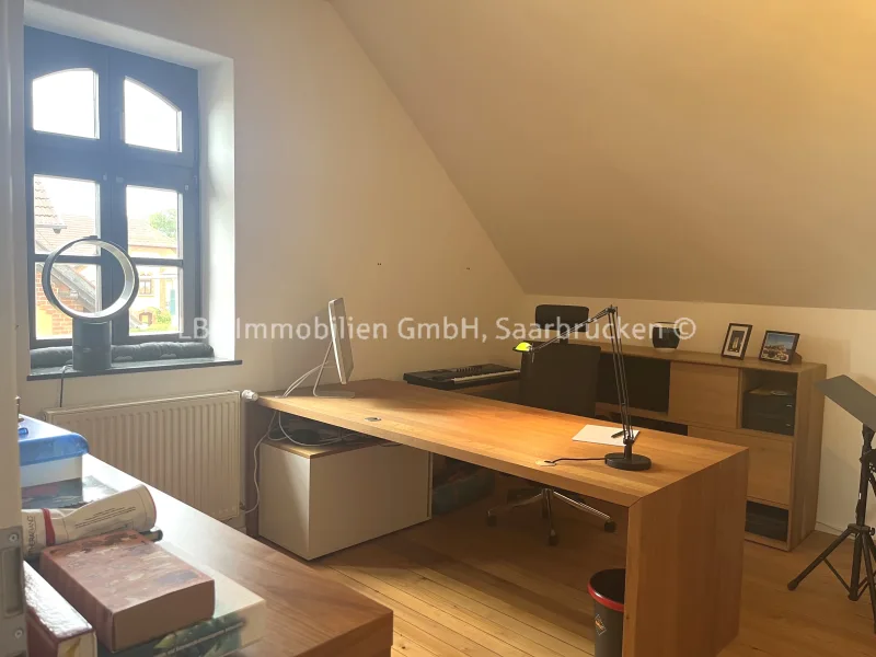 2 Zimmer mit Wanddurchbruch