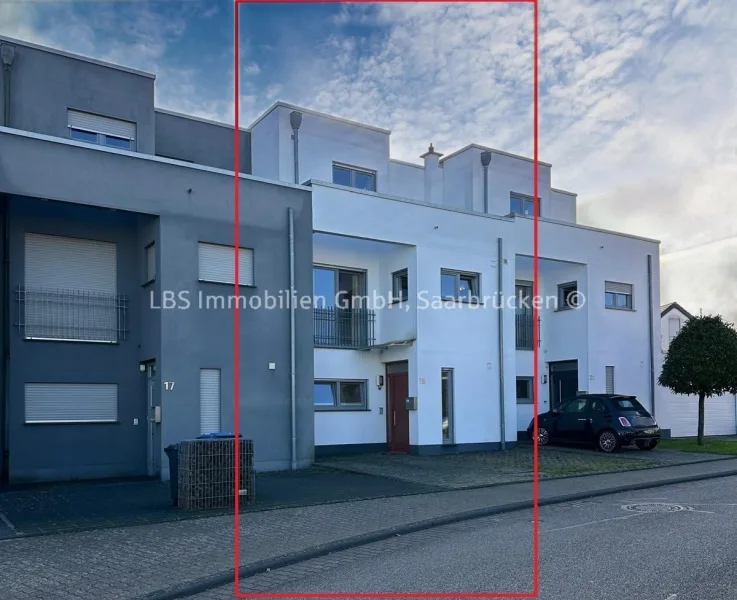 Frontansicht - Haus kaufen in Trier - Wohnhaus mit Garten, Dachterrasse und Weitblick in Trier-Tarforst