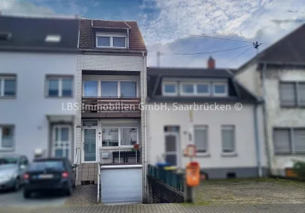 Ansicht Vorderseite - Kopie - Haus kaufen in Saarlouis - Klein aber fein: Reihenhaus in SLS-Roden - 4 ZKB - 114 m² Wfl. - Garage - Garten