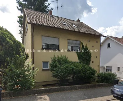 Außenansicht - Wohnung mieten in St. Ingbert - Sanierte 2ZKB Mietwohnung mit Balkon in St.Ingbert