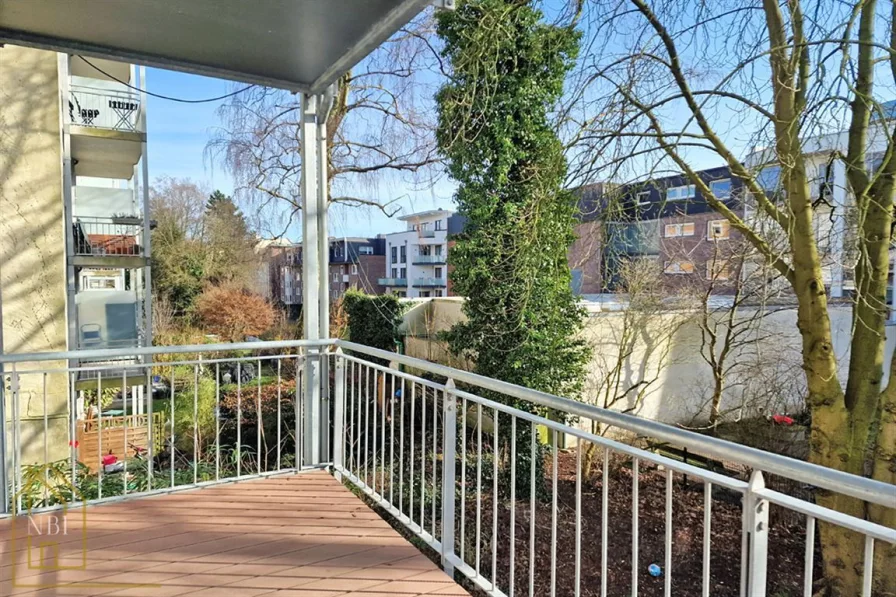 Balkon Ost - Wohnung kaufen in Hamburg - Historische Altbauwohnung in begehrter Umgebung