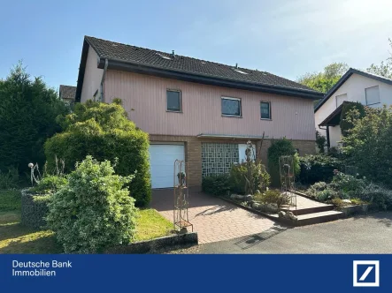 Frontansicht - Haus kaufen in Rödinghausen - Charmantes Einfamilienhaus in ruhiger Lage