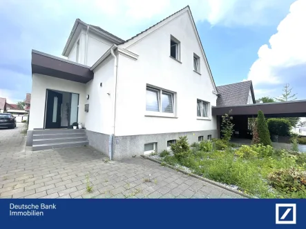 Außenansicht - Haus kaufen in Bünde - Viel Platz für alle bietet dieses sympathische Zweifamilienhaus!
