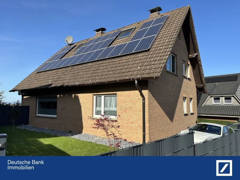 Außenansicht 1 - Haus kaufen in Kalletal - Genießen Sie den herrlichen Weitblick und leben Sie besonders