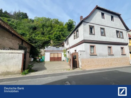 Straßenansicht - Haus kaufen in Karlstadt - Tradition trifft Zukunft: Denkmalgeschütztes Haus