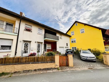 Ausblick außen - Haus kaufen in Wachenroth - Gepflegtes Zuhause in ruhiger Lage mit viel Potential!