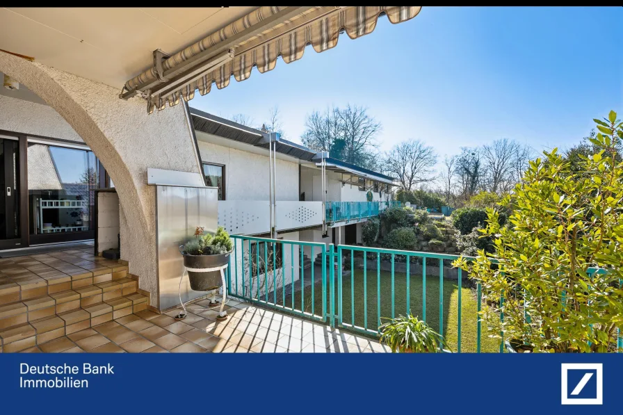 sonniger Balkon - Haus kaufen in Achern - Traumbungalow  mit tollem Ausblick und großem Grundstück!