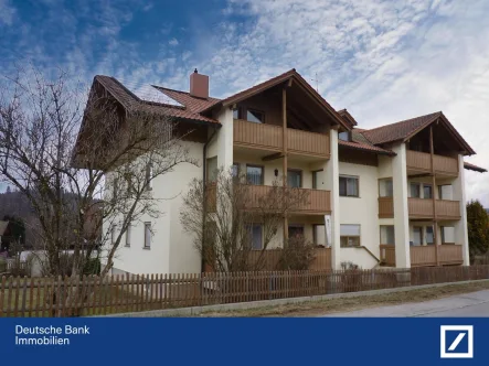  - Wohnung kaufen in Zwiesel - Wohnen auf der Sonnenseite ++ modernisierte Dachgeschosswohnung mit Weitblick ++ 