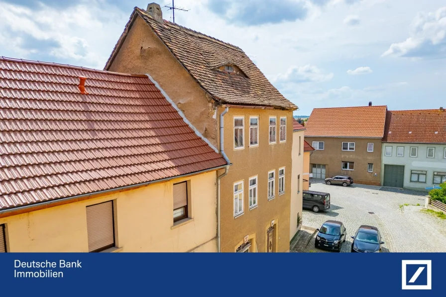 Außenansicht - Haus kaufen in Buttstädt - Kleines Wohnhaus im Stadtkern - mit Geschichte und Denkmalschutz