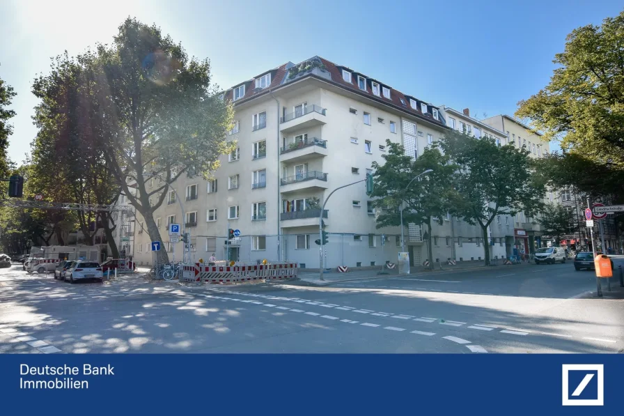 Ansicht Gebäude - Wohnung kaufen in Berlin - Vermietete Eigentumswohnung mit Balkon in begehrter Schöneberger Lage sucht neuen Besitzer!