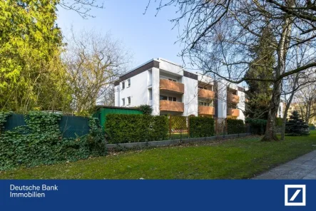 Seitenansicht - Wohnung kaufen in Berlin - Charmante 2-Zimmerwohnung im Herzen von Rudow: Wohnen mit Stil